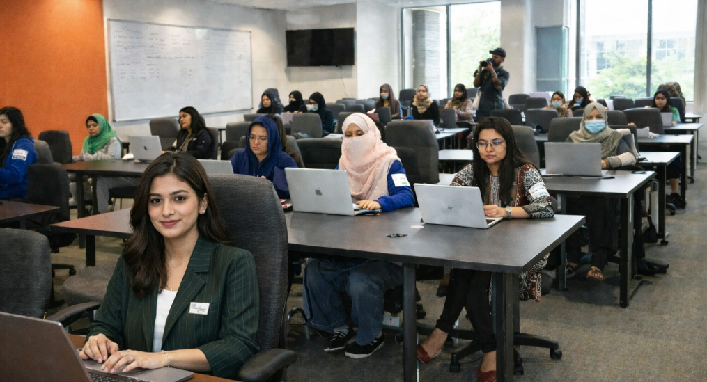 How-Digital-Skills-in-Pakistan-Are-Creating-Income-Opportunities